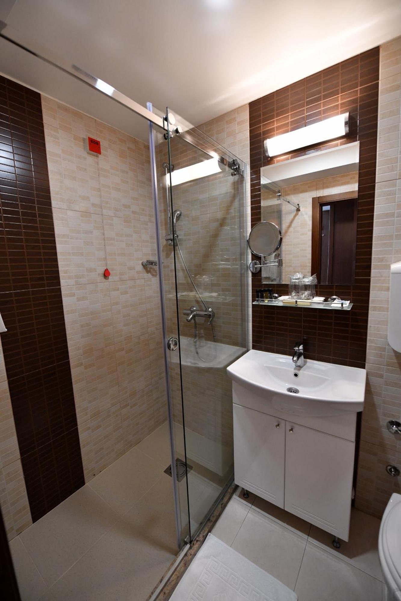 Hotel Beograd Čačak Extérieur photo