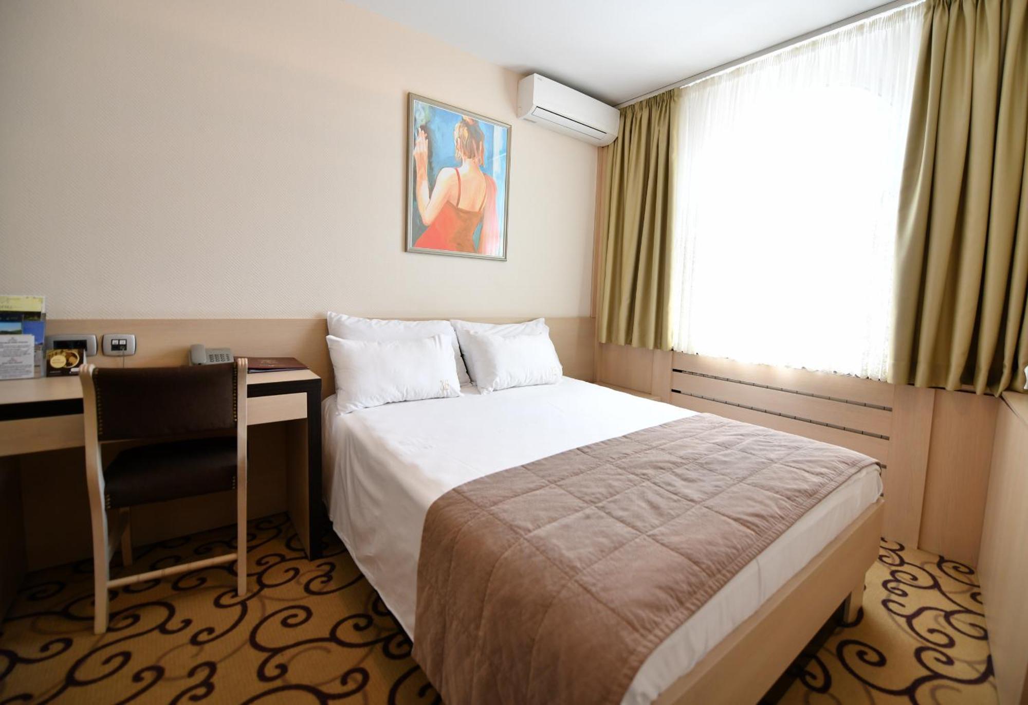 Hotel Beograd Čačak Extérieur photo