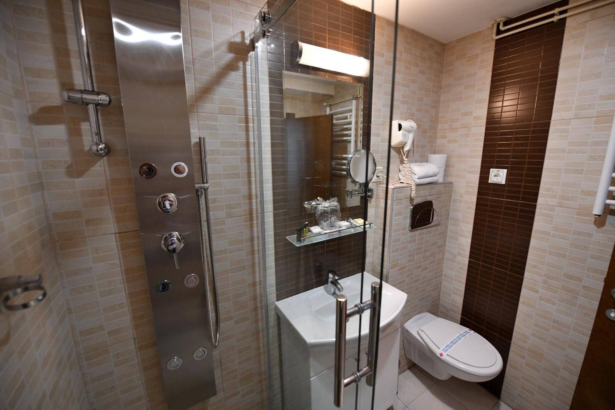 Hotel Beograd Čačak Extérieur photo